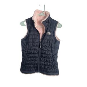 The North Face Women’s Quilted Fleece-Lined Vest Black Pink girls 10-12
